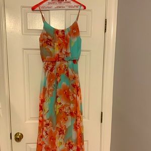 Super cute! Never ever worn! No flaws! Size 6 but can also easily fit 8!